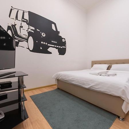 Kievaccommodation In The Center 24H Self Check-In Екстер'єр фото