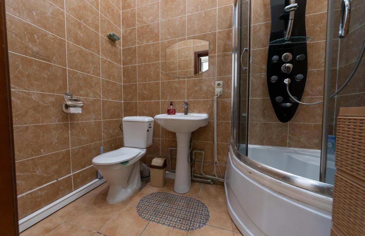 Kievaccommodation In The Center 24H Self Check-In Екстер'єр фото