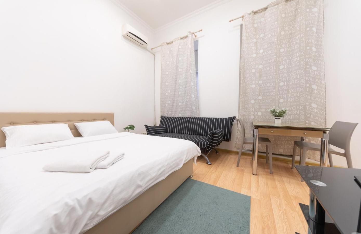Kievaccommodation In The Center 24H Self Check-In Екстер'єр фото