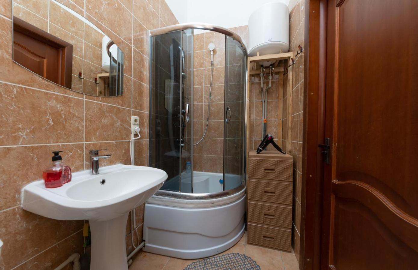 Kievaccommodation In The Center 24H Self Check-In Екстер'єр фото
